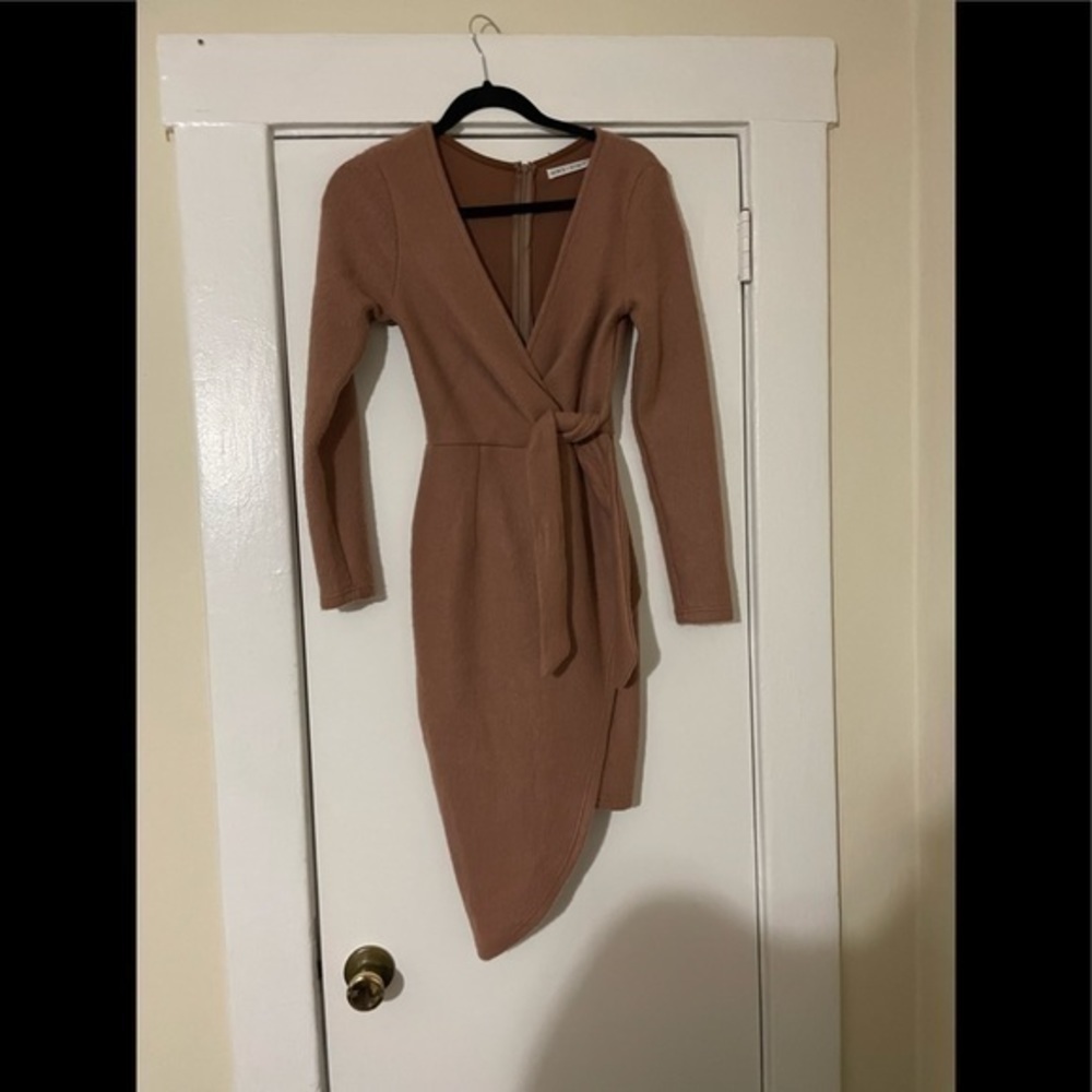 Express Saints & Secrets Blush sweater dress size Small‎